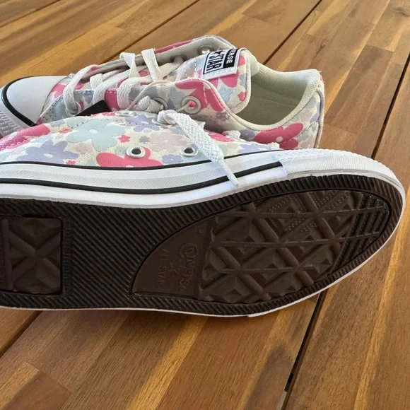 Converse Kids Sneakers - Pink, White, and Purple Floral - Picture 3 of 3